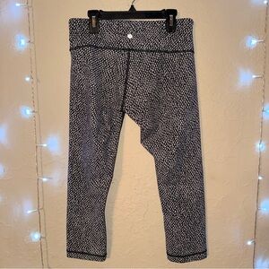 lululemon wonder under